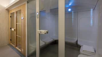 Sauna, steam room, Thai massages, 2 treatment rooms, massages