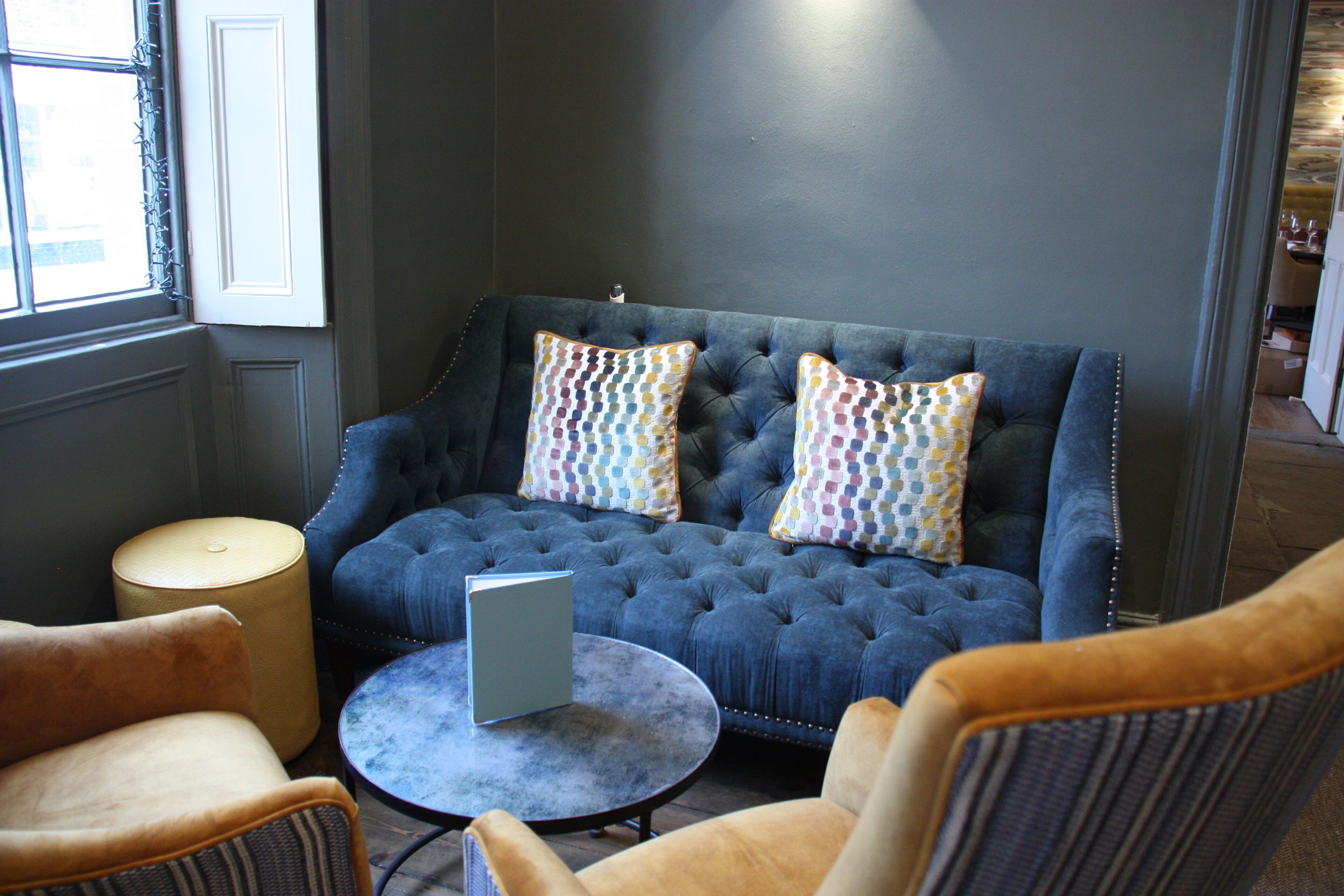 serves lunch and dinner