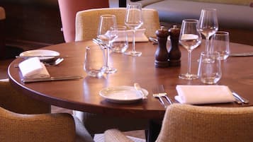 Breakfast, lunch and dinner served