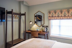 Classic Double Room | Egyptian cotton sheets, premium bedding, down duvets, in-room safe - The Bell Hotel Saxmundham (Saxmundham)