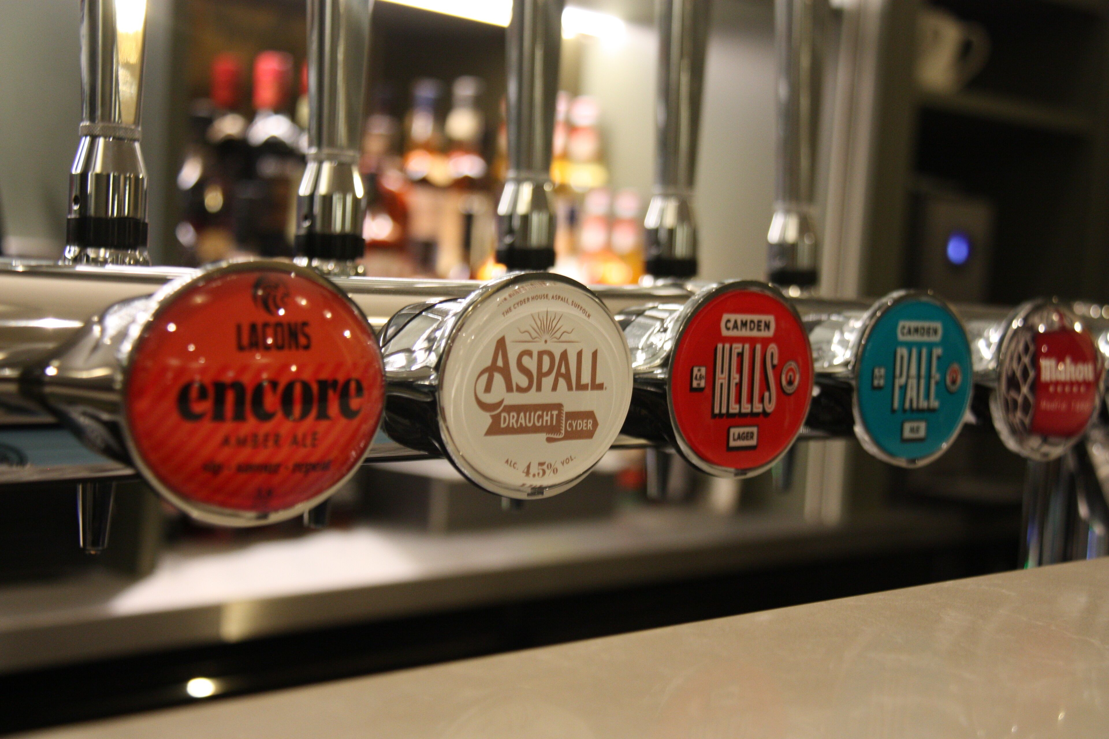 serves lunch and dinner