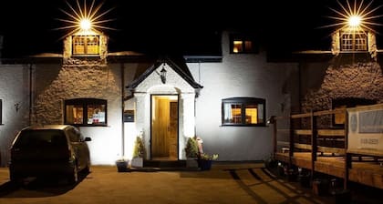 The Dolfor Inn