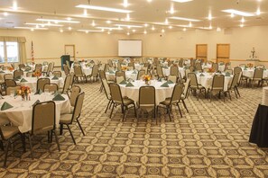 Ballroom - Wingate by Wyndham Mount Vernon (Mount Vernon)