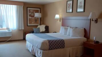 Suite, 1 King Bed, Non Smoking