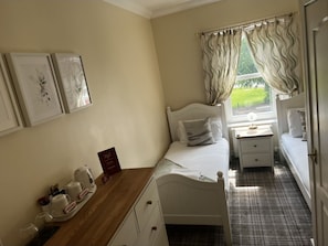 Standard-Doppel- oder -Zweibettzimmer, mit Bad