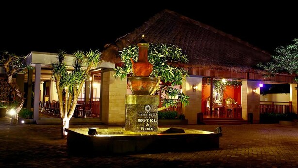 Exterior detail - Grand Royal BIL Lombok (Praya)