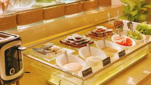 Desayuno buffet todos los días (con cargo) 