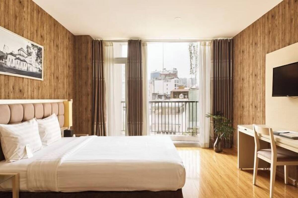 Free minibar items, in-room safe, desk, blackout curtains