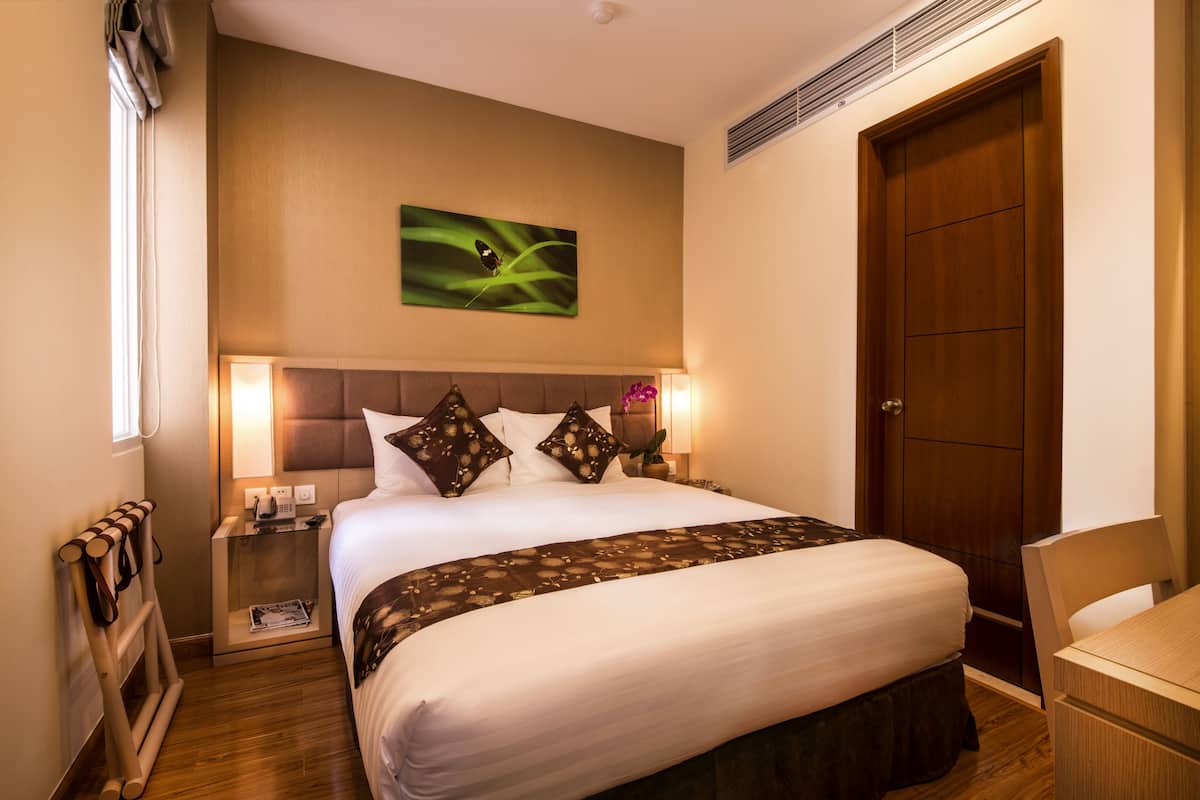 Free minibar items, in-room safe, desk, blackout curtains