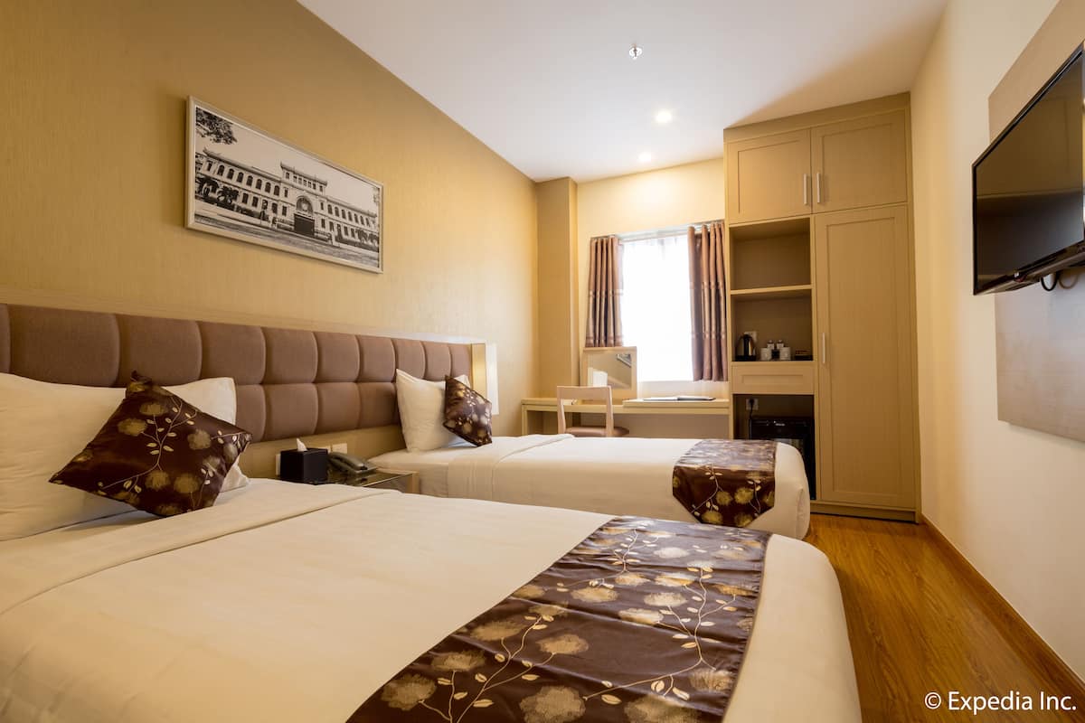 Free minibar items, in-room safe, desk, blackout curtains