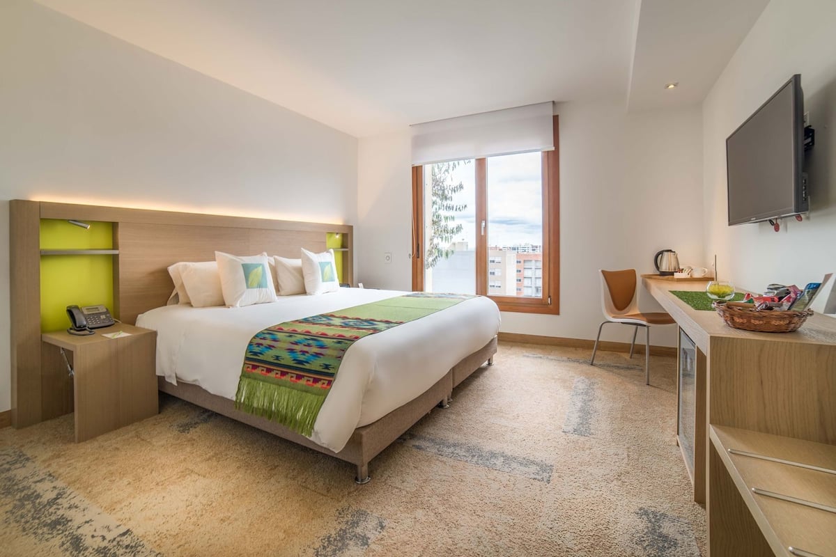 Premium bedding, minibar, in-room safe, desk