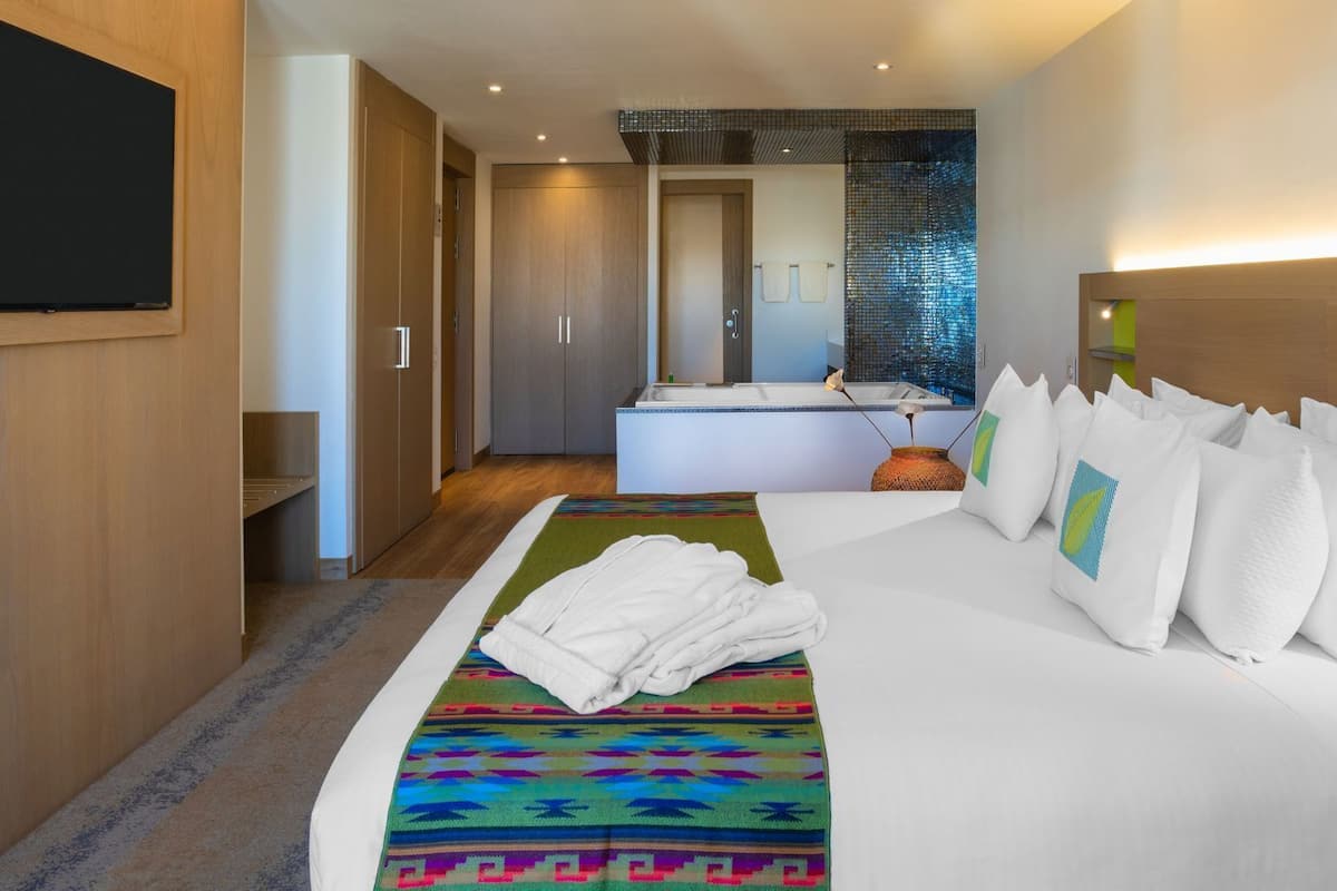 Premium bedding, minibar, in-room safe, desk