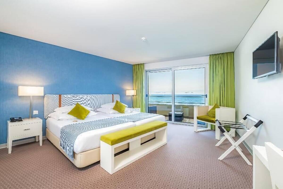 Free minibar items, in-room safe, desk, laptop workspace
