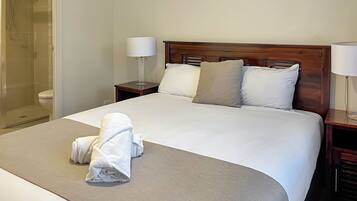 1 bedroom, iron/ironing board, cots/infant beds, free WiFi