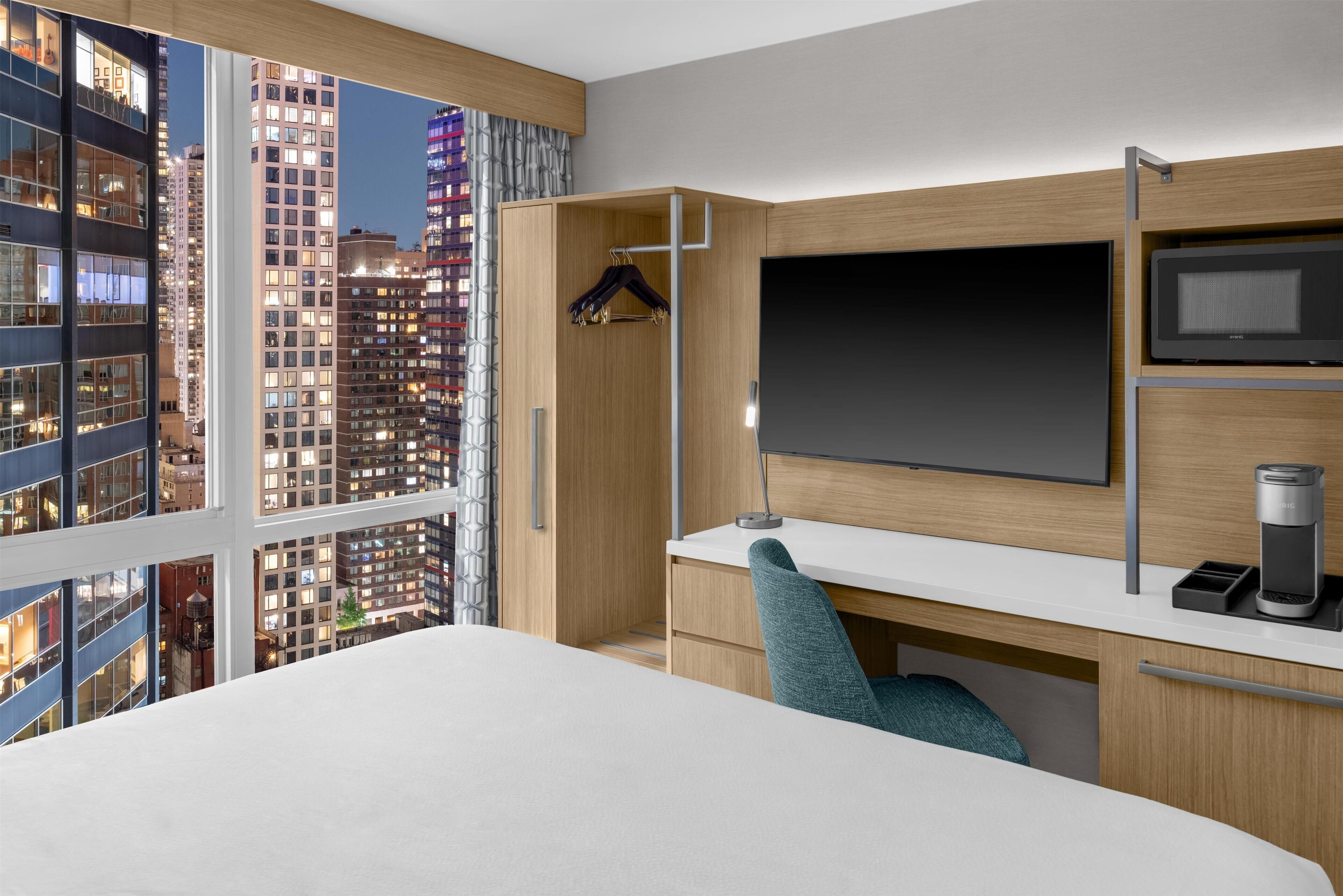 Room, 1 King Bed, Non Smoking