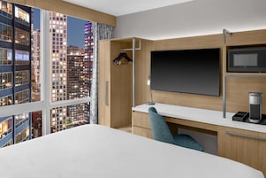 Chambre, 1 très grand lit, non-fumeur | Coffre-fort pour ordinateur portable, bureau
