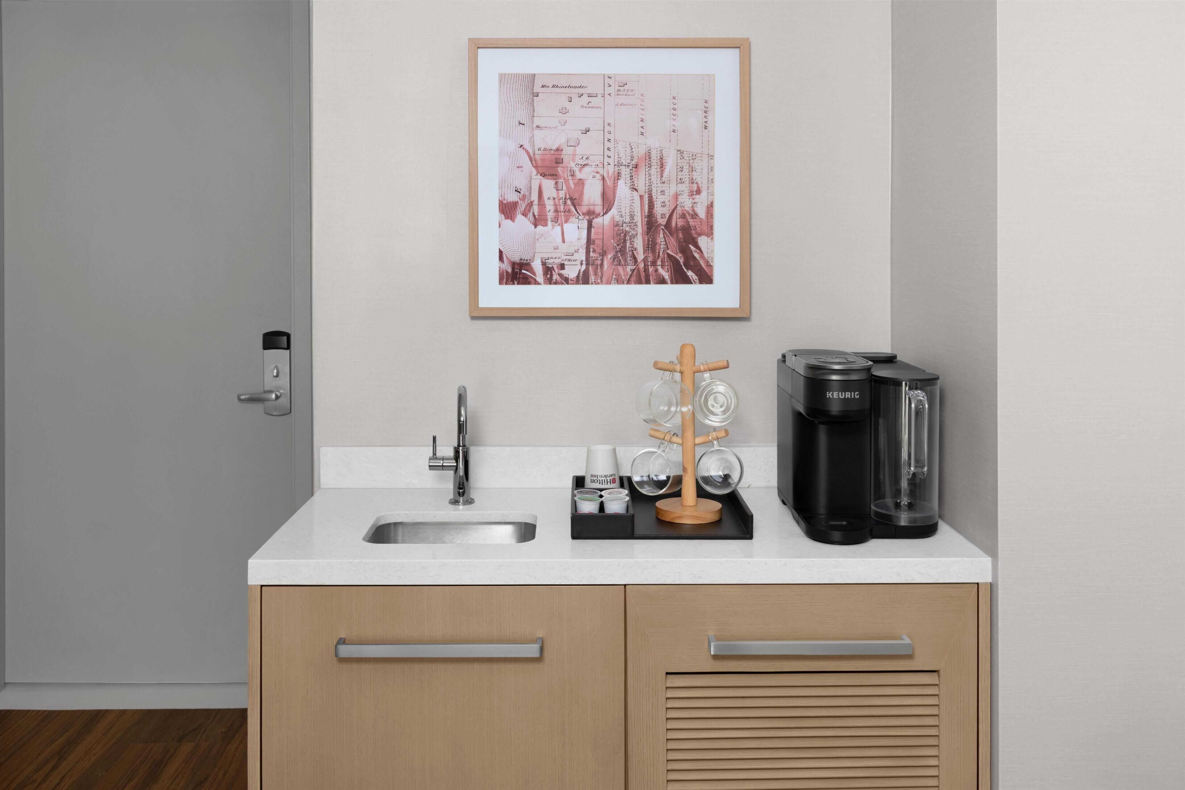 Studio, 1 King Bed, Accessible (Mobilty, Roll-In Shower) | In-room safe, desk, laptop workspace, blackout drapes