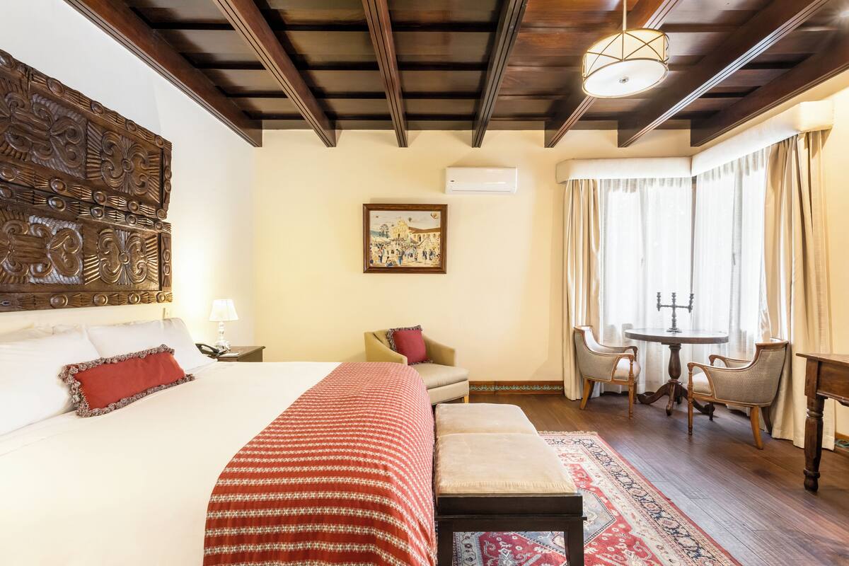 Egyptian cotton sheets, premium bedding, down duvets, pillow-top beds