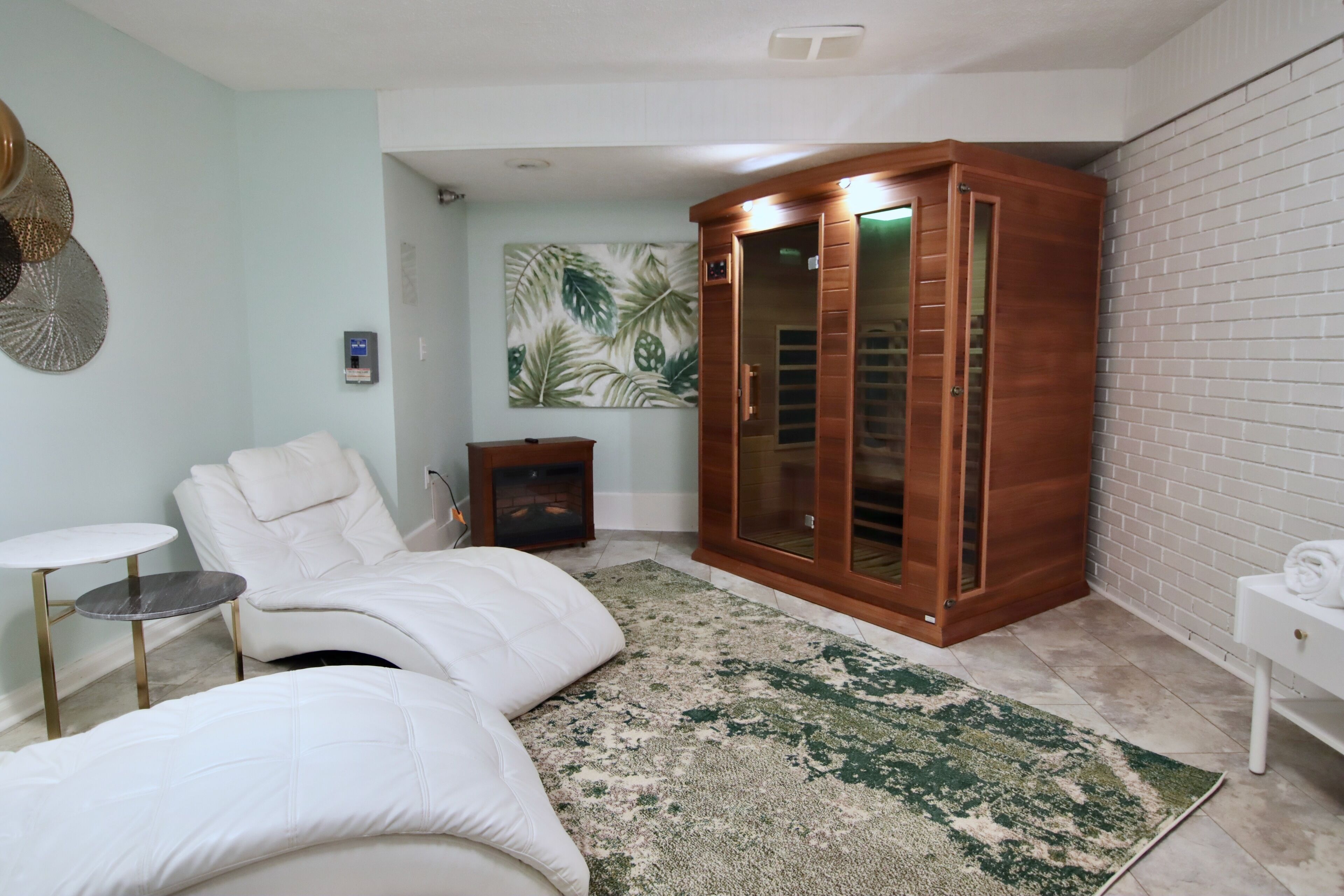 fern deco (1st floor) | 1 bedroom, egyptian cotton sheets, premium bedding