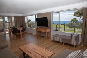 Three Bedroom Apartment 