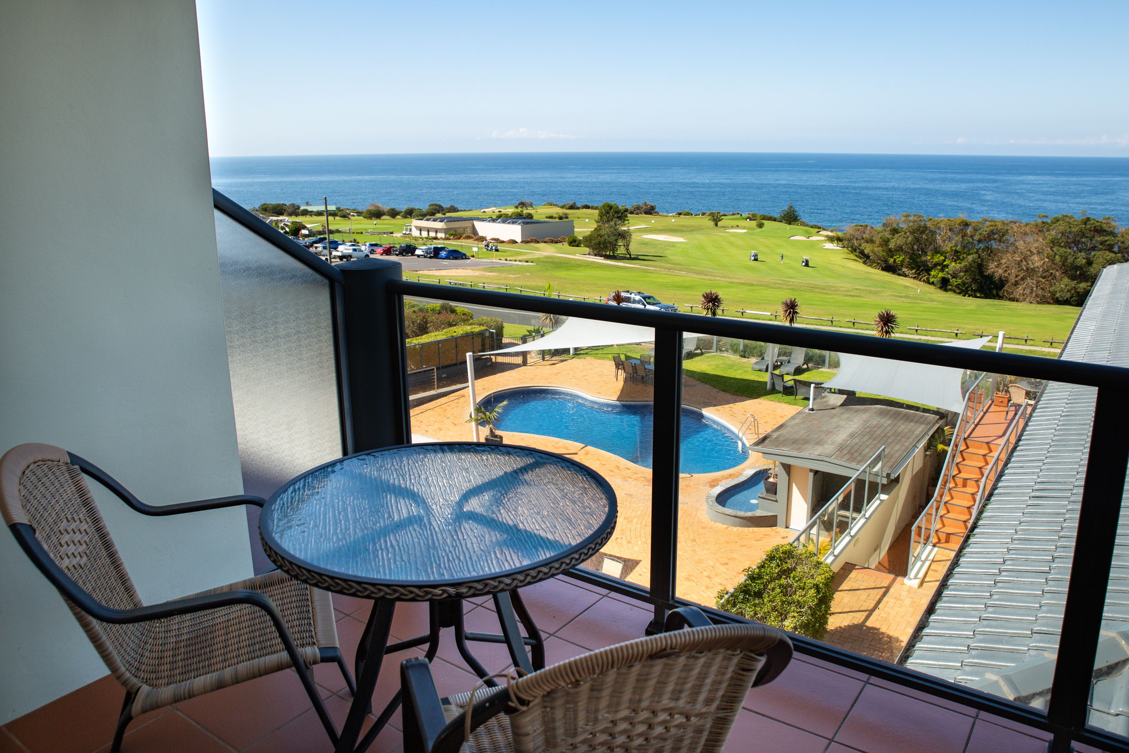 Upstairs Studio Twin View | Balcony