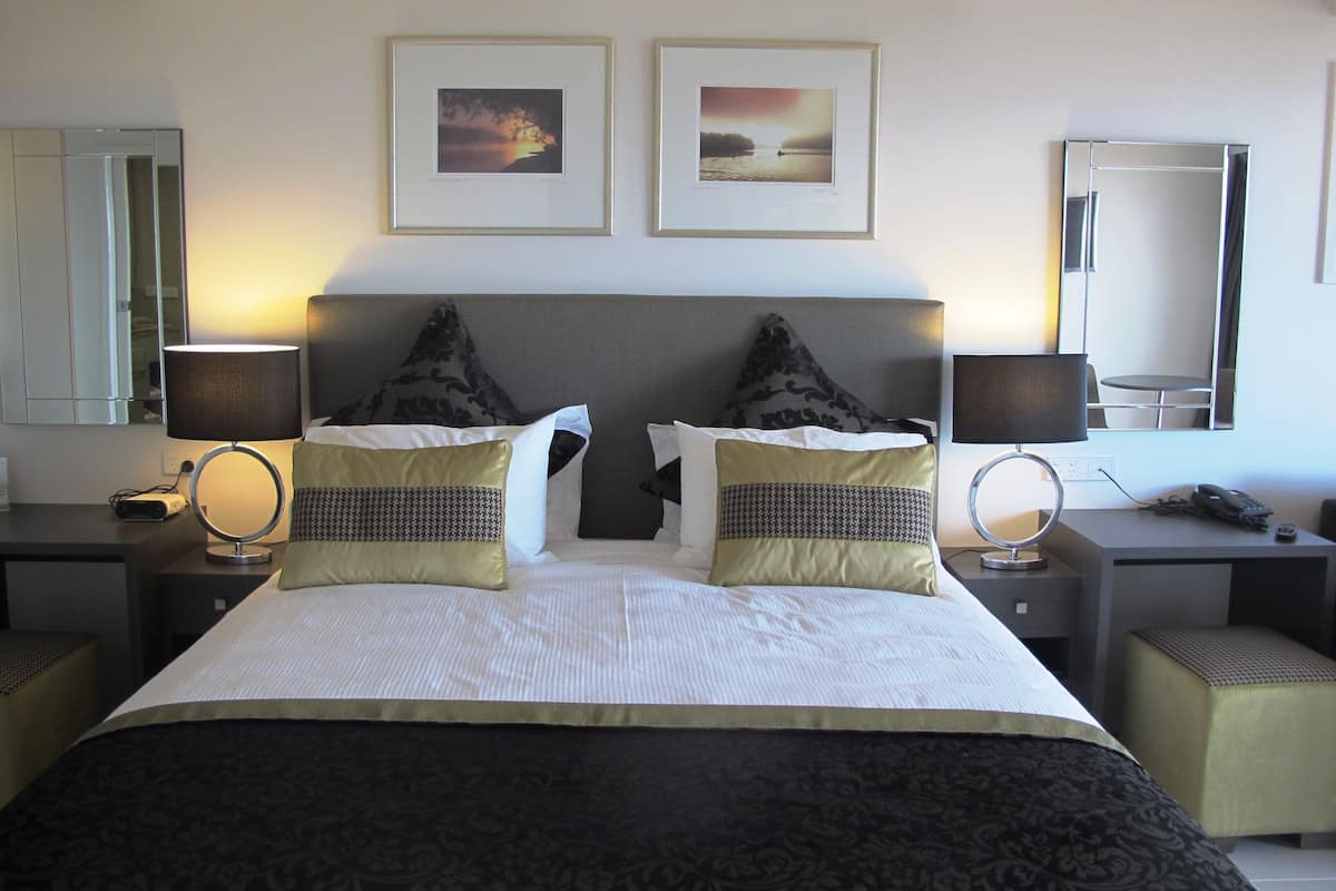 Studio King View | 1 bedroom, minibar, desk, free WiFi