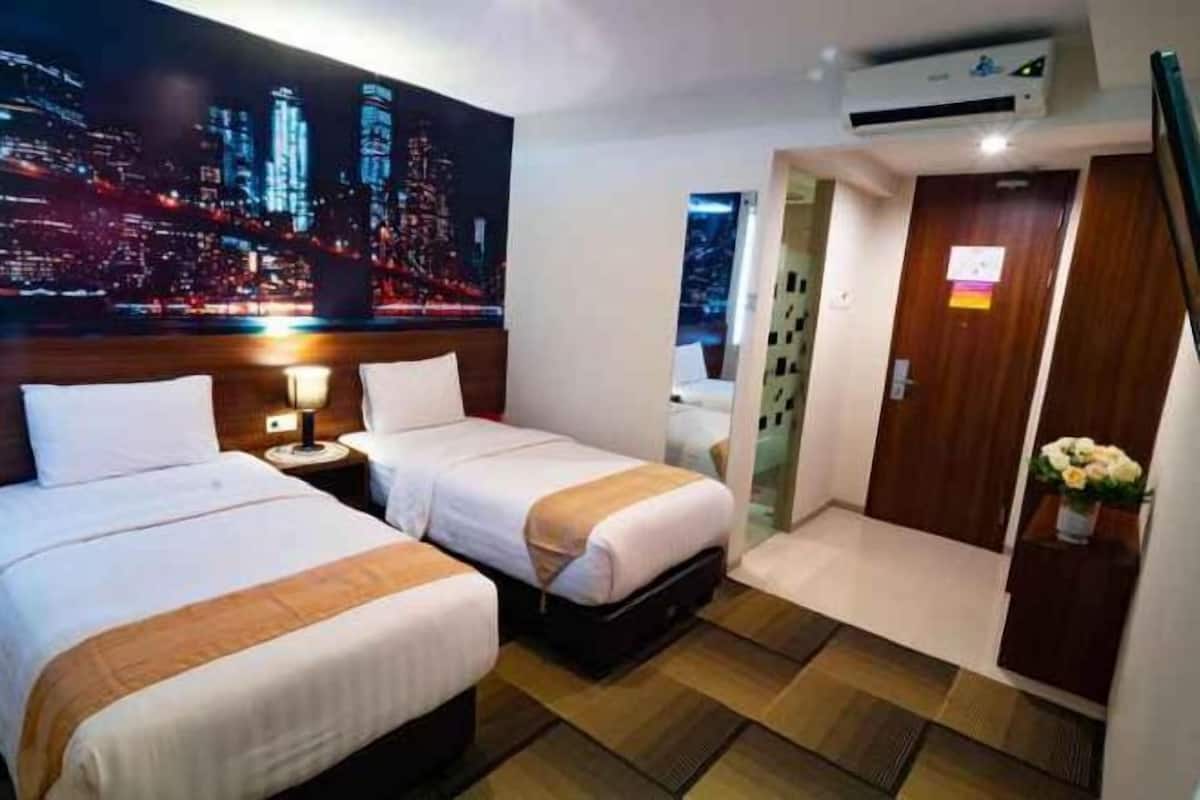 Caja de seguridad en la habitación, escritorio y wifi gratis