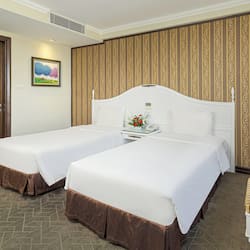 Deluxe Room, River View | 1 bedroom, minibar, in-room safe, desk