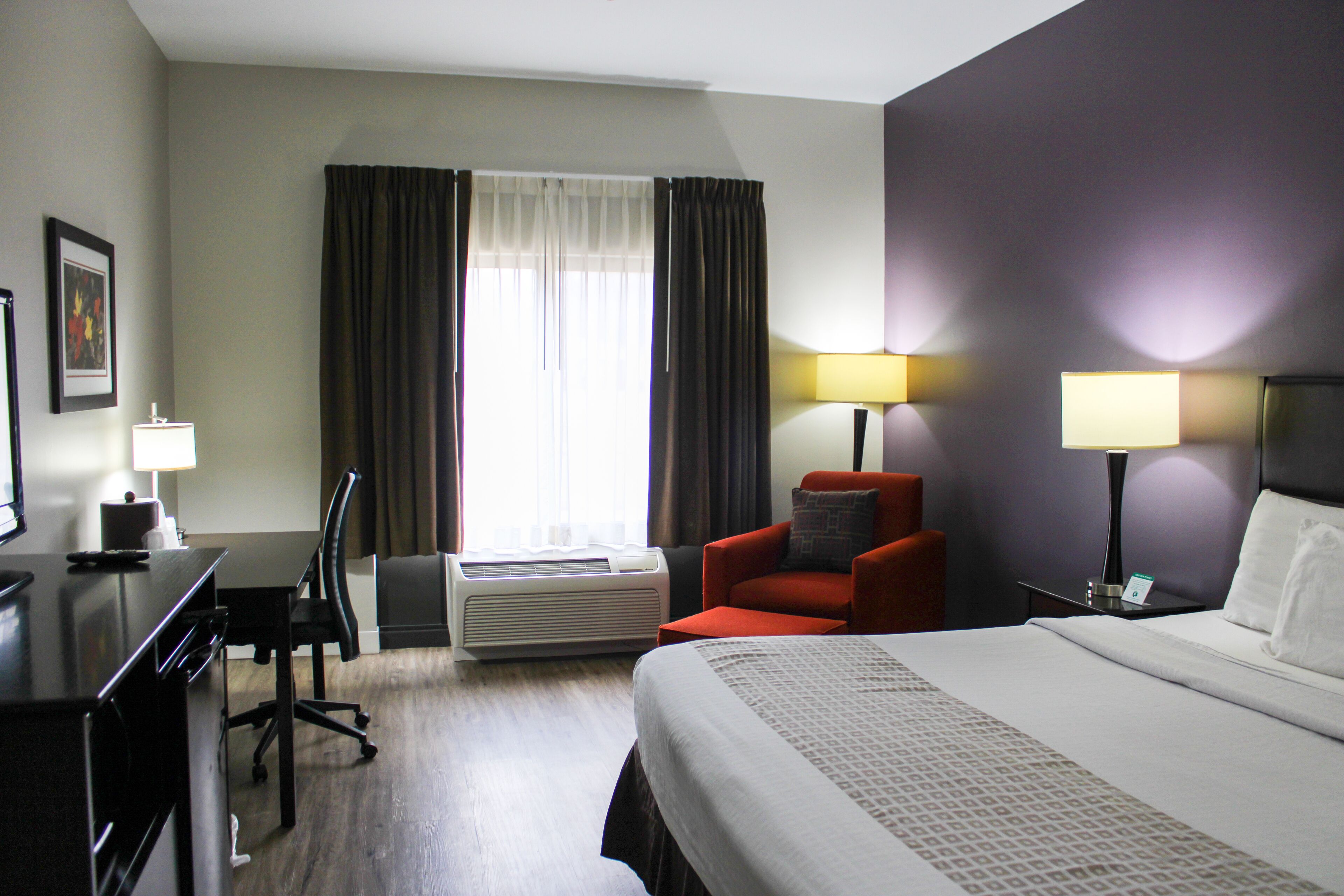 premium bedding, tempur-pedic beds, desk, blackout curtains