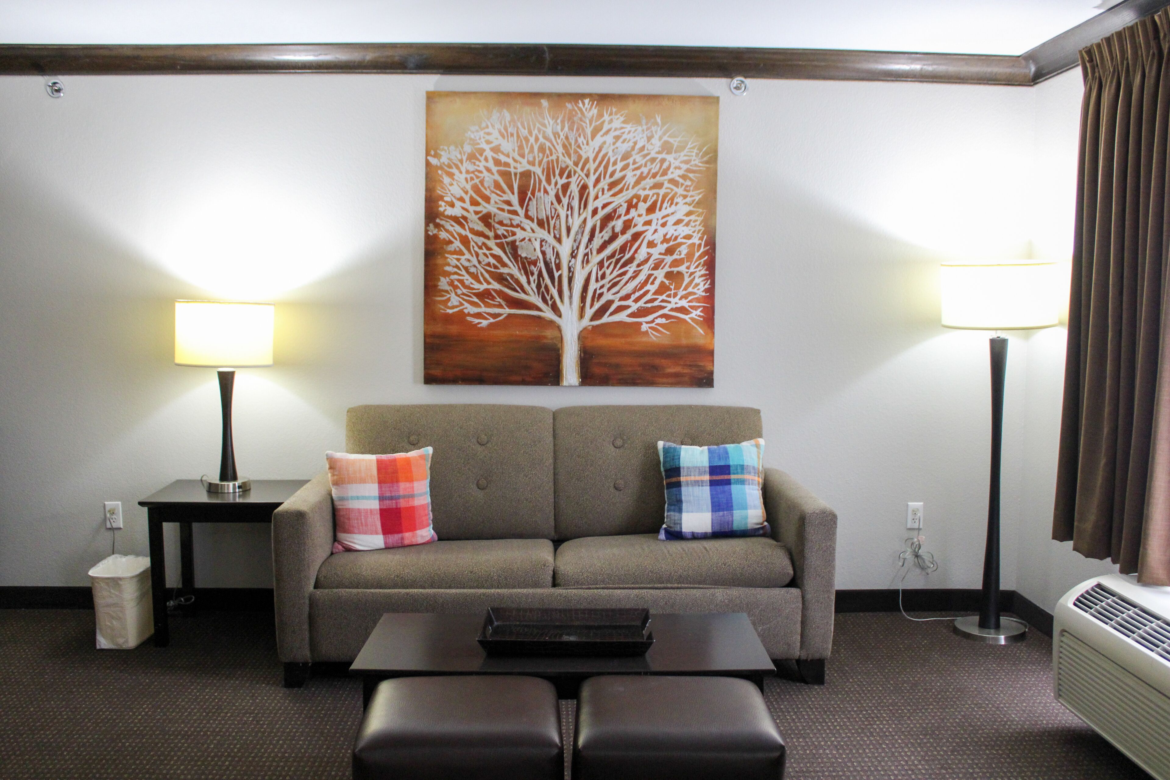 premium bedding, tempur-pedic beds, desk, blackout curtains