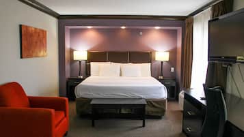 Premium bedding, Tempur-Pedic beds, desk, blackout curtains