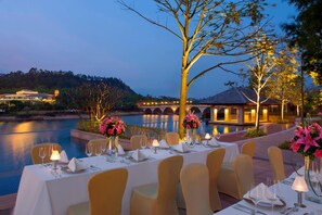 室內泳池、室外泳池