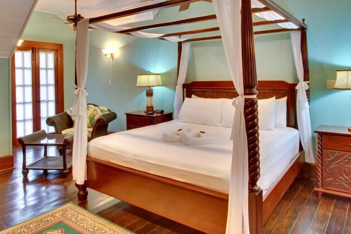 executive suite | blackout curtains, rollaway beds, bed sheets