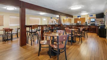 Free daily full breakfast