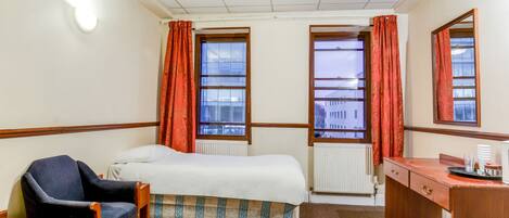 Standard-Zweibettzimmer, 2 Einzelbetten | Schreibtisch, Bügeleisen/Bügelbrett, kostenloses WLAN