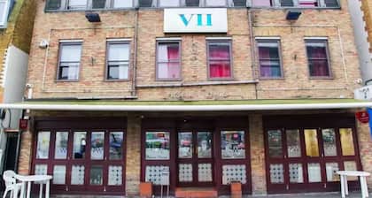 OYO VII Hotel & Indian Restaurant