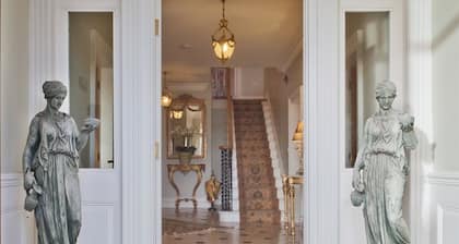 West Longridge Manor B&B