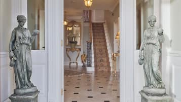 Habitación doble, baño en la habitación (Super Size Cheviot) | Lobby