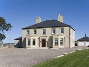 Exterior - West Longridge Manor B&B (Berwick-upon-Tweed)