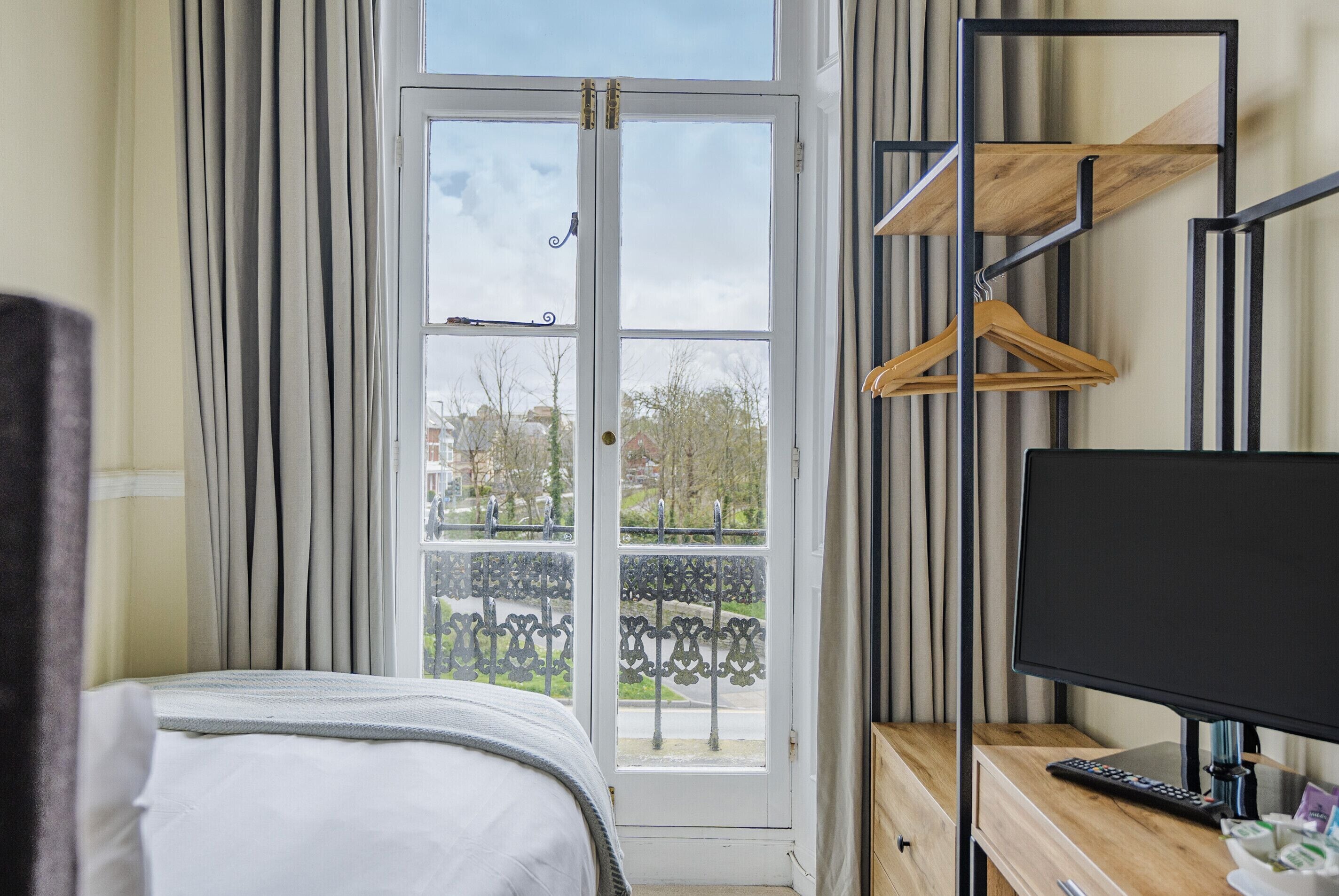 Phòng đơn Tiêu chuẩn, có phòng tắm riêng (Room 6)