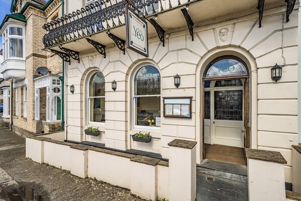 Exterior - Yeo Dale Hotel (Barnstaple)