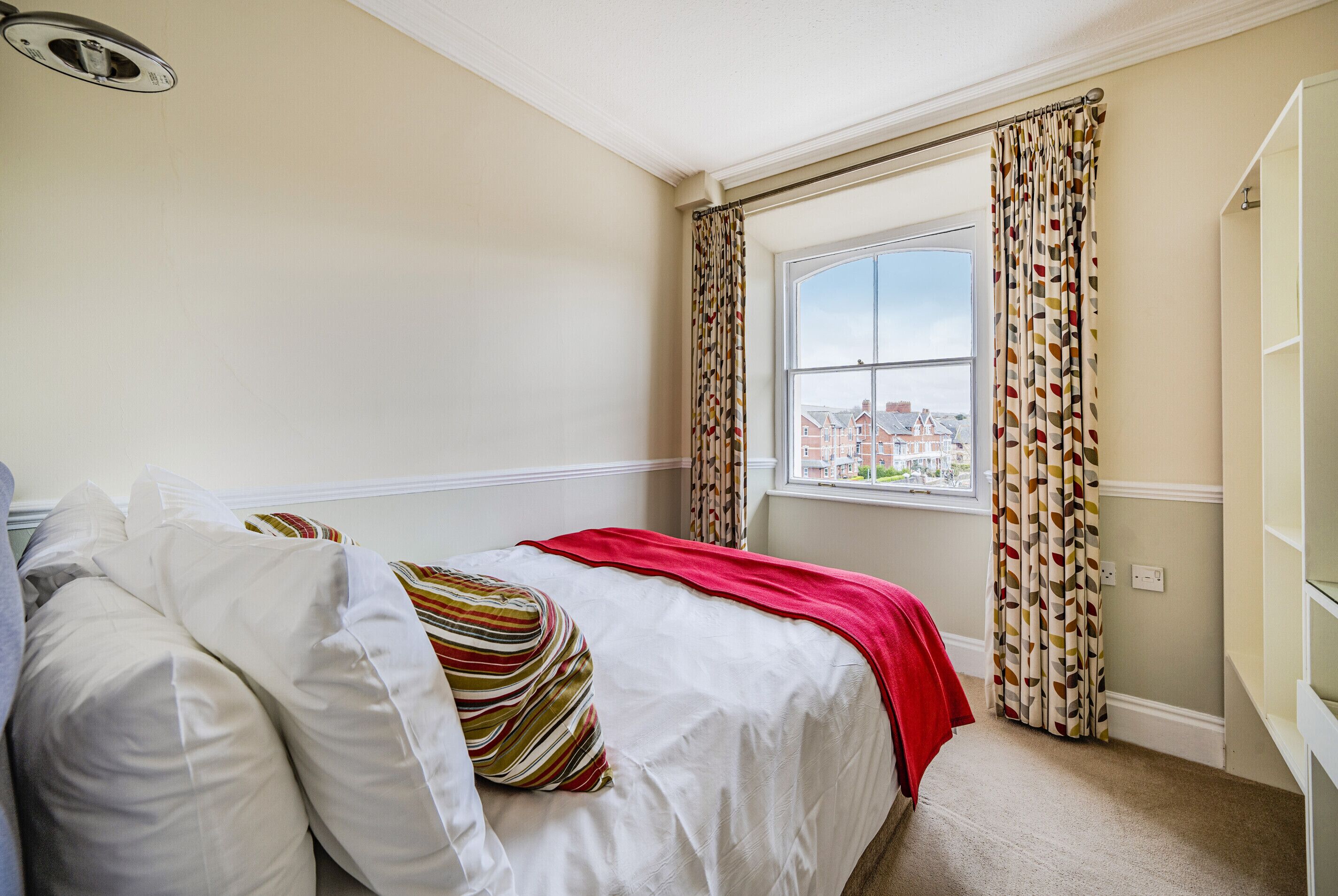 Tweepersoonskamer, en-suite badkamer (Room 10)