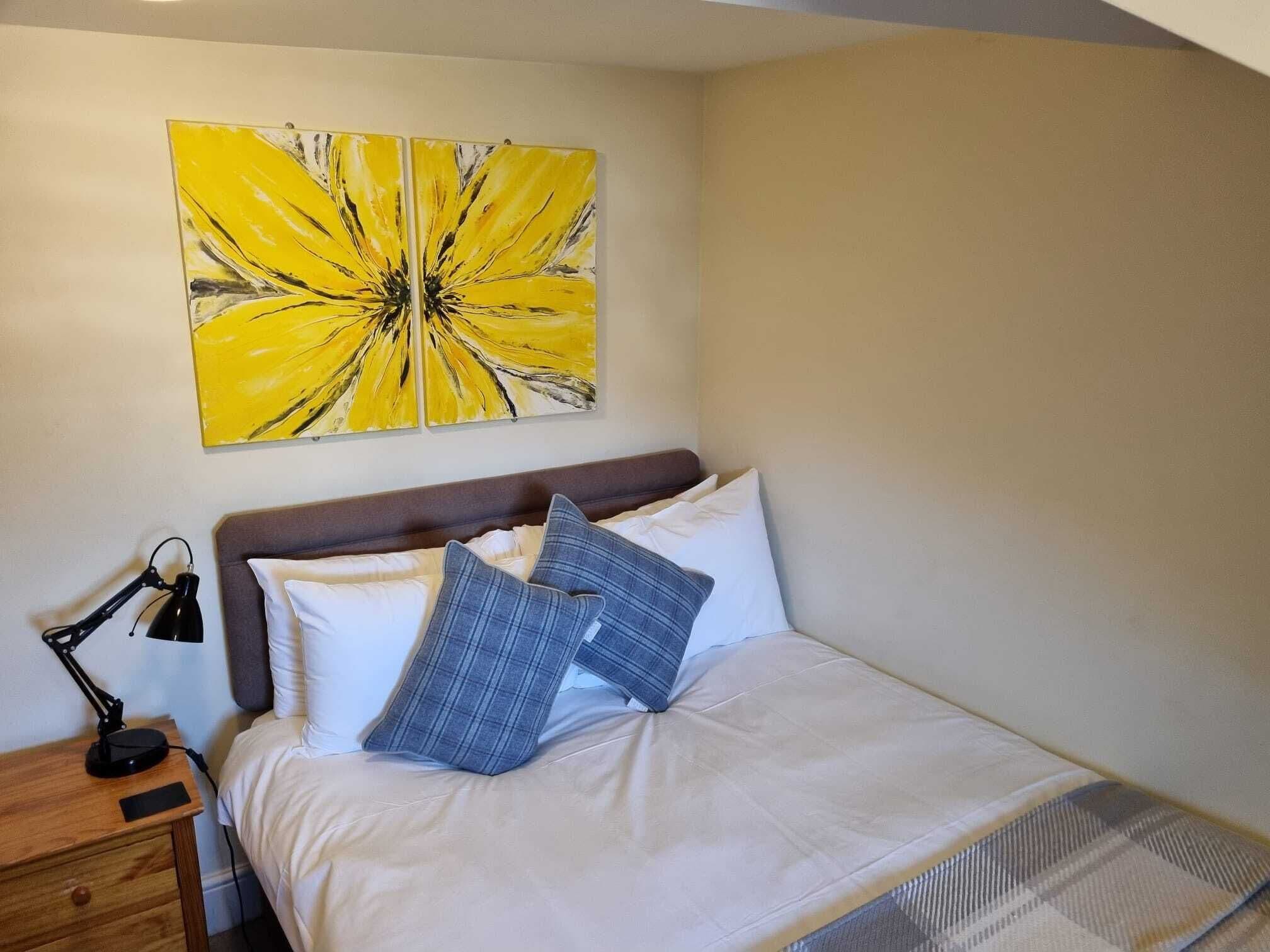 Tweepersoonskamer, en-suite badkamer (Attic - Room 13)