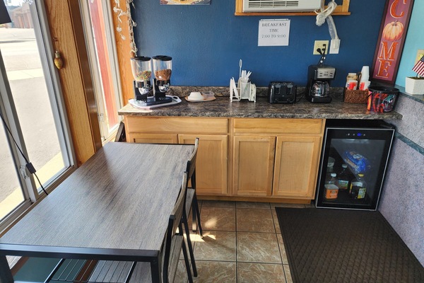 Free daily continental breakfast