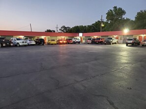 Aparcamiento sin asistencia gratuito