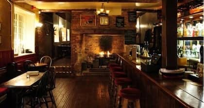 Ostrich Inn