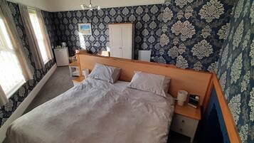 Double Room, Ensuite ( Large Super King)