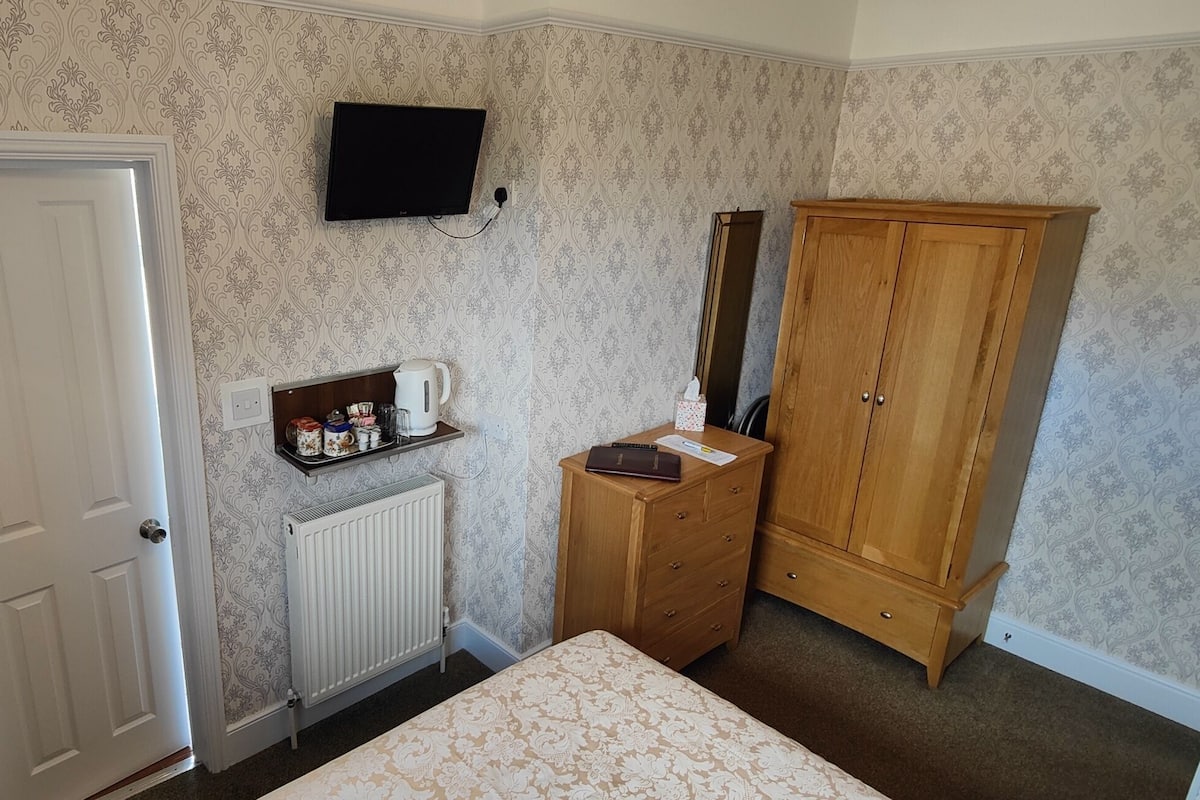 Tweepersoonskamer, en-suite badkamer | Individueel gedecoreerd, gratis wifi