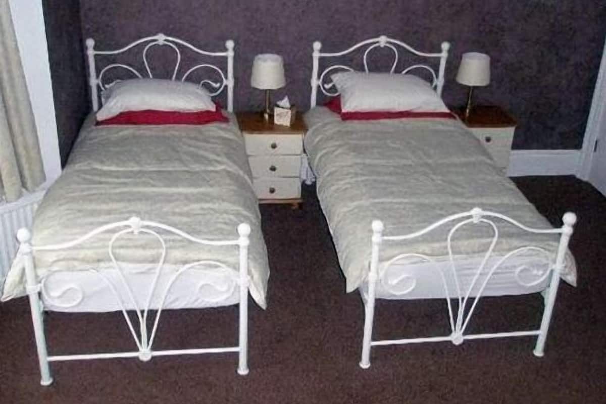Twin Room, Ensuite (or Large Superior King)