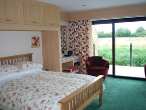 Miscellaneous - Double-gate Farm (Wells)